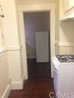 kitchen into laundry hookup area