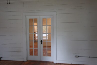 170 S 4th St unit Carport side of hous, Silsbee, TX 77656 - photo 5