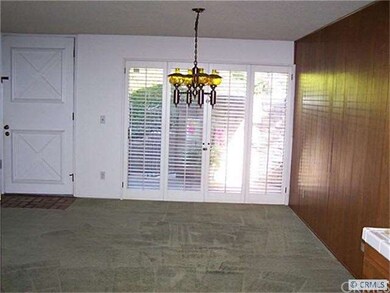 dining area off kitchen