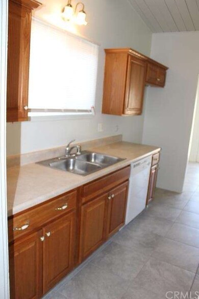 Kitchen right side