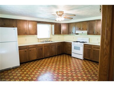 SOLID KITCHEN
