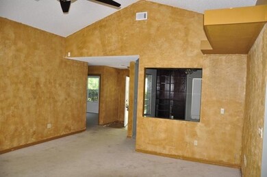 Living room (2)