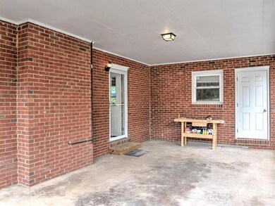 18 Holly Hill Dr, Asheville, NC 28806 - photo 4