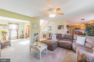 213 Summerwind Ln, Harleysville, PA 19438 - photo 7