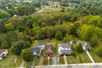 8-web-or-mls-407-college-st