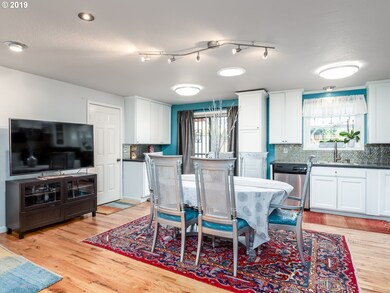 1233 N Winchell St, Portland, OR 97217 - photo 4