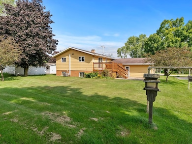 664 Randolph St, Mishicot, WI 54228 - photo 6