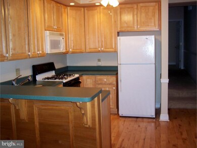 300 E Elm St unit 1ST FL, Conshohocken, PA 19428 - photo 3
