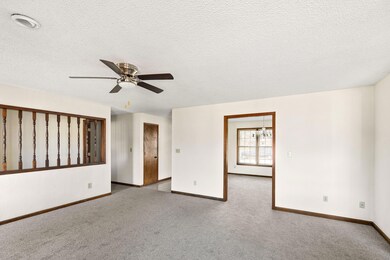 RE_2118Hillcrest-6