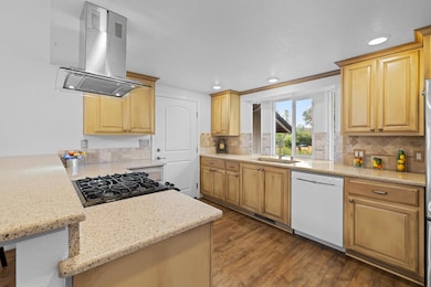 23753 Maple Ct, Auburn, CA 95602 - photo 4