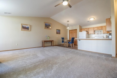 1612 Commonwealth Dr unit 8, Fort Atkinson, WI 53538 - photo 2