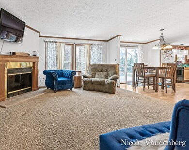 7574OrchardCircle15Lores