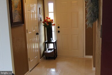 35 Bryant Dr, Perkasie, PA 18944 - photo 4