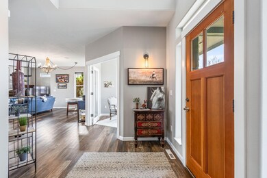 1008 NW 15th St, Redmond, OR 97756 - photo 5