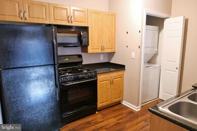 12900 Centre Park Cir unit 105, Herndon, VA 20171 - photo 4