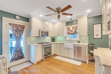 517 Palmer Ave, Allenhurst, NJ 07711 - photo 4