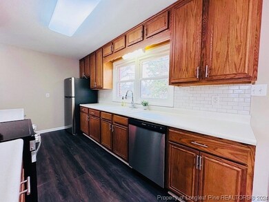 733 Newport Rd, Fayetteville, NC 28314 - photo 4