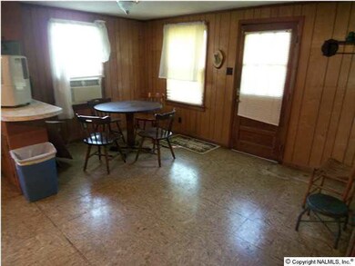 Eat in area in Kitchen.