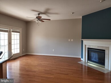 25819 Mews Terrace, Chantilly, VA 20152 - photo 7