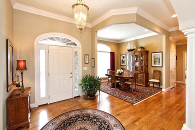 05_Foyer & Formal Dining Room View