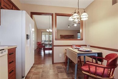 9942 Edelweiss Cir, Shawnee, KS 66203 - photo 3