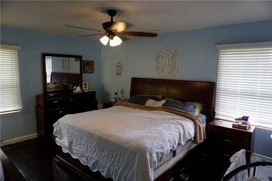  Large bedroom, king size bed.