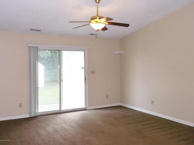 106 Creekview Dr, Jacksonville, NC 28540 - photo 5