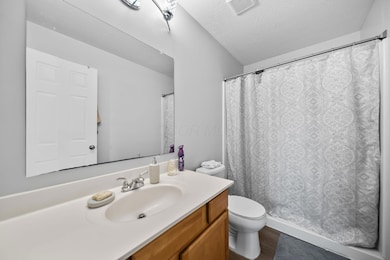 7561 Maple Trunk Dr, Canal Winchester, OH 43110 - photo 6