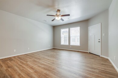 139 Park Place Cir unit B, Waller, TX 77484 - photo 5