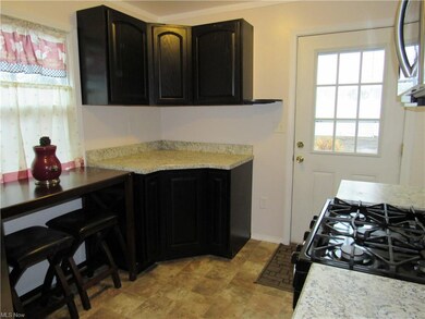 2808 Riverside Dr, Lorain, OH 44055 - photo 6