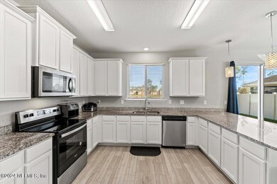 33-1833 Maxine Br Way-47