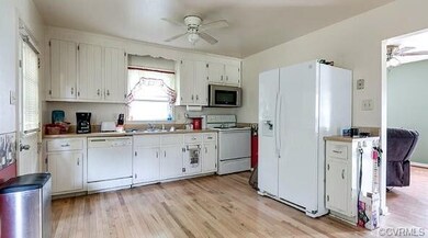 4609 Cinderwood Dr, North Chesterfield, VA 23234 - photo 3