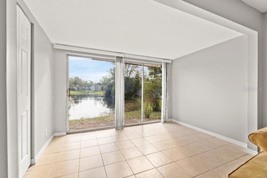 10423 Carrollbrook Cir unit 102, Tampa, FL 33618 - photo 3