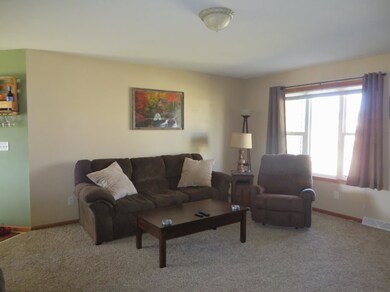 651 Windsor Ln, Evansville, WI 53536 - photo 4