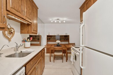 1640 Highway 36 W unit 137, Roseville, MN 55113 - photo 7