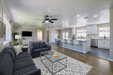 423 Fairbanks St, Houston, TX 77009 - photo 4