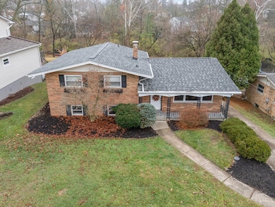 3745 Reemelin Rd, Cincinnati, OH 45211 - photo 2