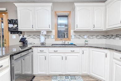 1401 NW Cedarwood Dr, Ankeny, IA 50023 - photo 7