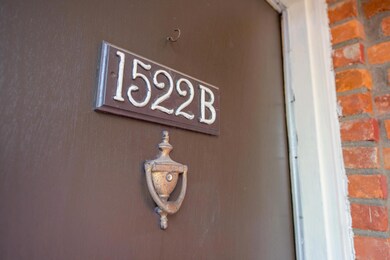 1522 B