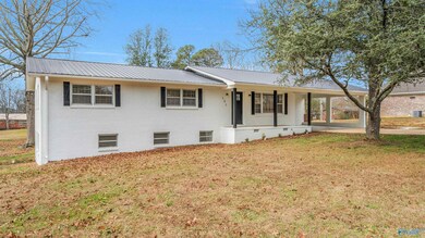 131 Skidmore Dr NW, Arab, AL 35016 - photo 4