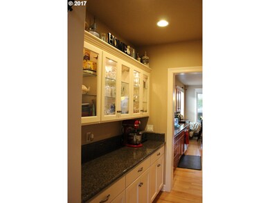 1141 Skylark Ln, Eugene, OR 97401 - photo 5