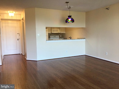 The Fallswood unit 605, Rockville, MD 20852 - photo 6