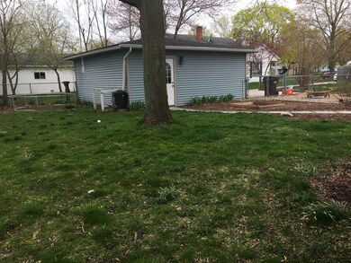 214 N Hudson St SE, Lowell, MI 49331 - photo 5