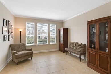 004_Living Room