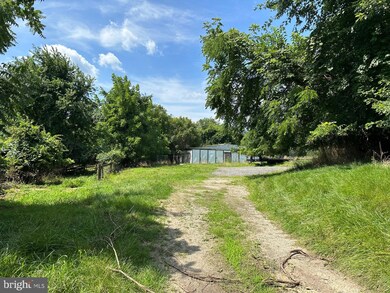 8317 Windsor Mill Rd, Windsor Mill, MD 21244 - photo 7