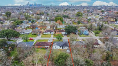 707 E 43rd St, Houston, TX 77022 - photo 2