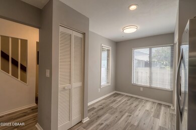 Breakfast Nook (1)