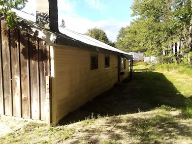 8snowhillback of garage