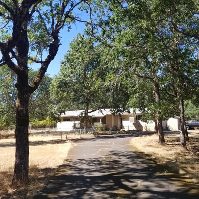 232 Appaloosa Ln, Grants Pass, OR 97526 - photo 2