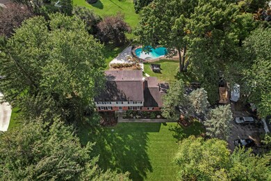 3881 Quarton Rd, Bloomfield Hills, MI 48302 - photo 2